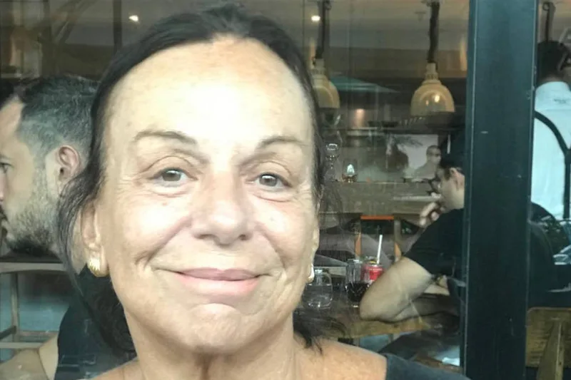 Morre aos 74 anos a repórter política Sônia Dunshee de Abranches