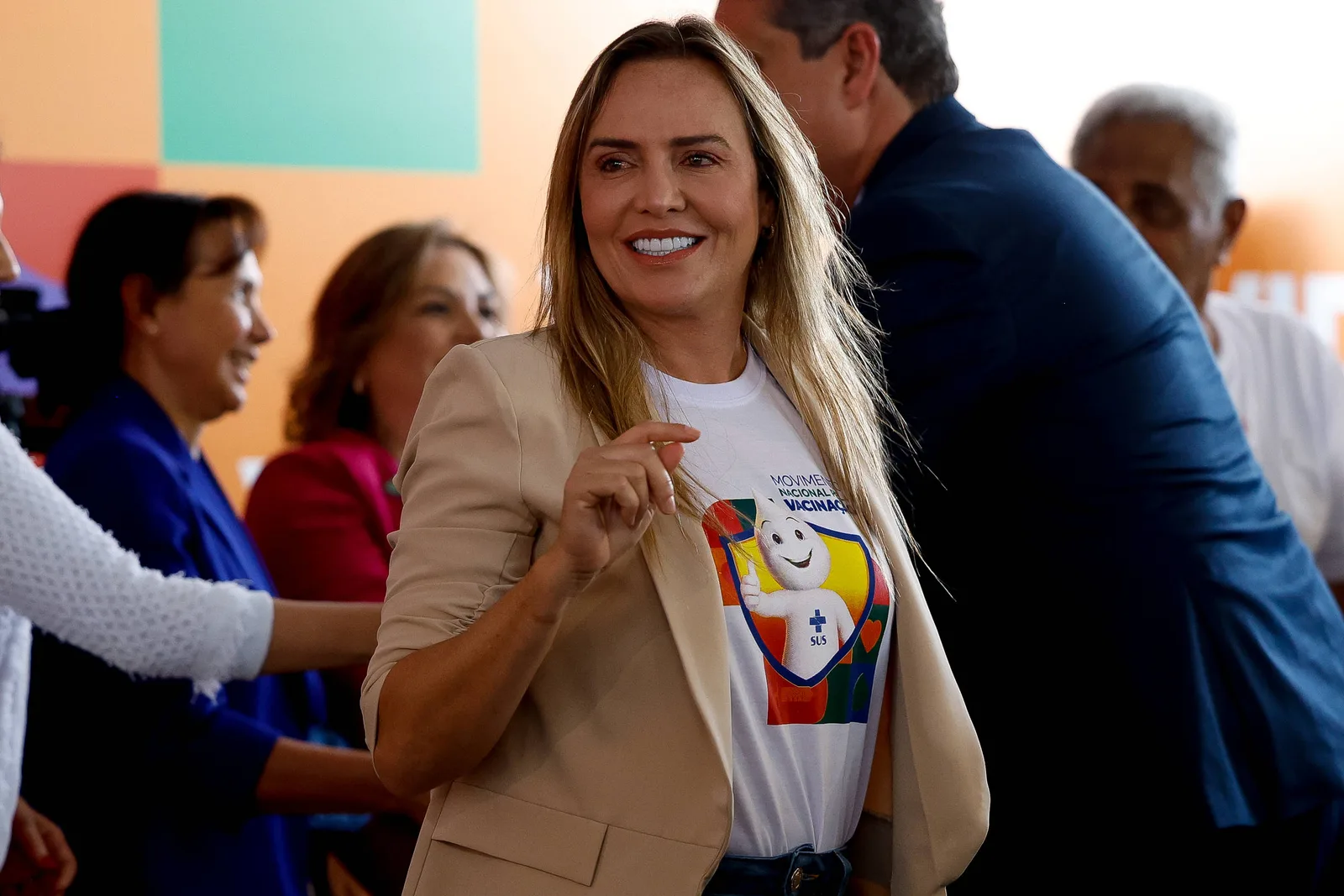 Celina Leão tem 35% no 1º turno para o governo do DF, diz Quaest