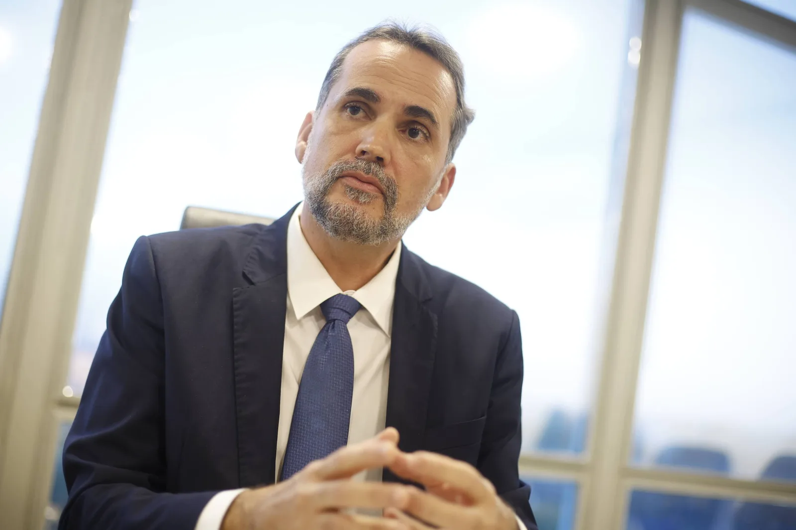 Moretti prevê ajuste fiscal gradual e questiona corte de até R$ 200 bilhões