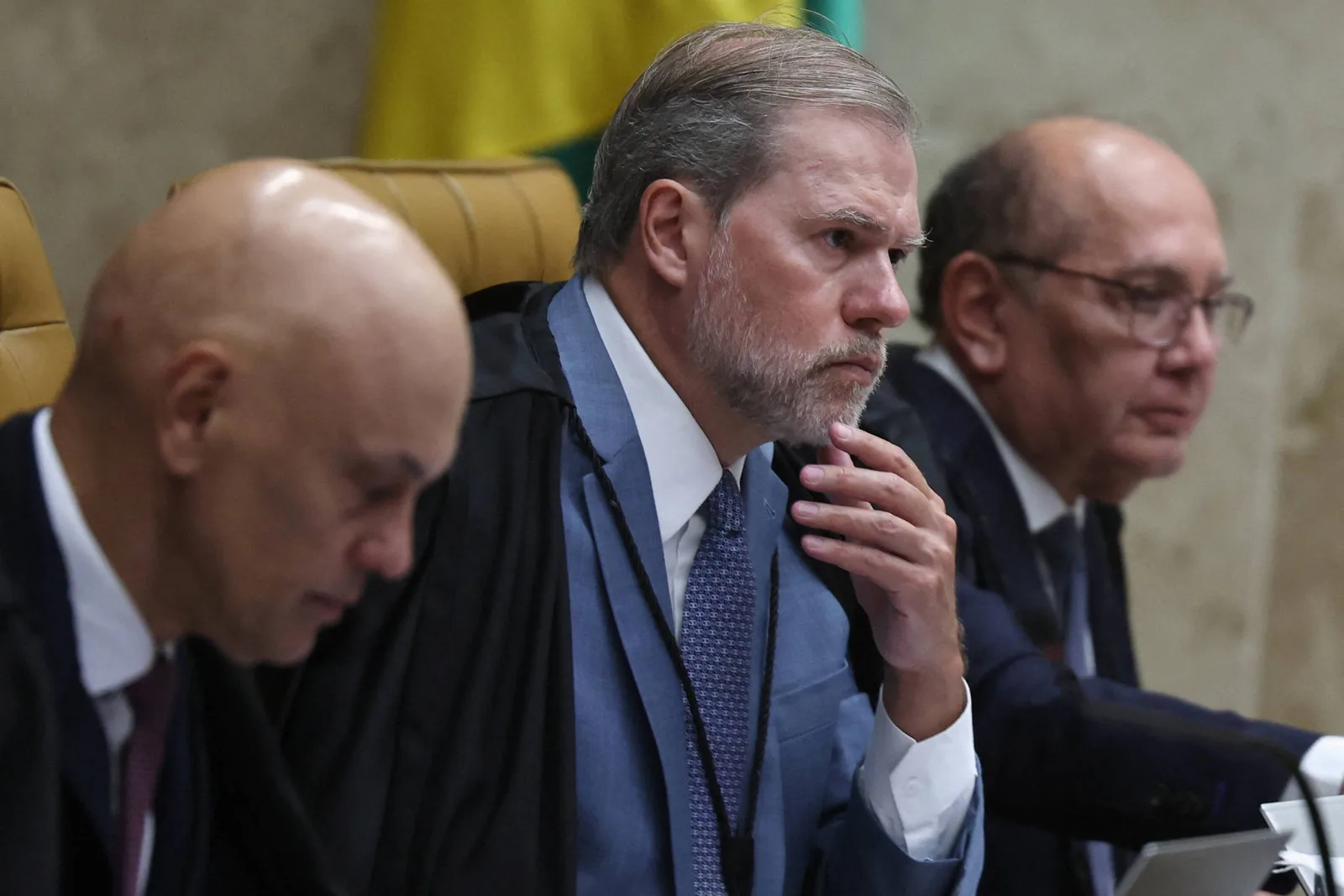Impeachment de ministros de cortes supremas ainda é raro em democracias