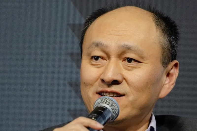 Hongbin Li: tarifas não devem frear avanço industrial da China