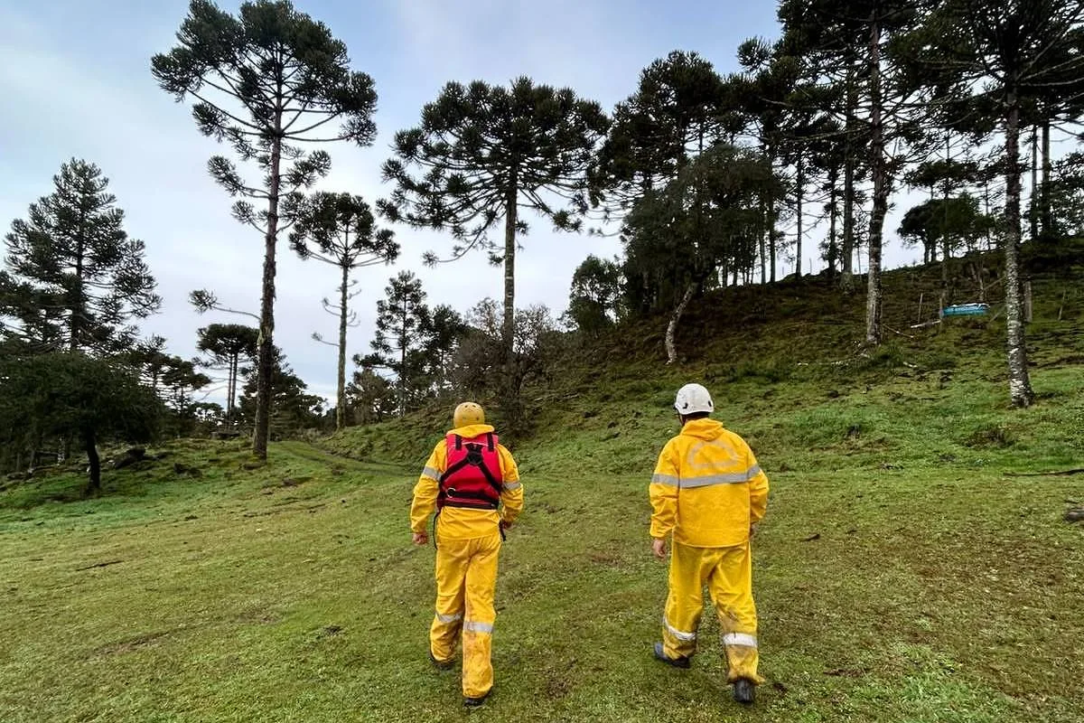 Buscas por helicóptero com cantor Rick avançam na Serra Catarinense