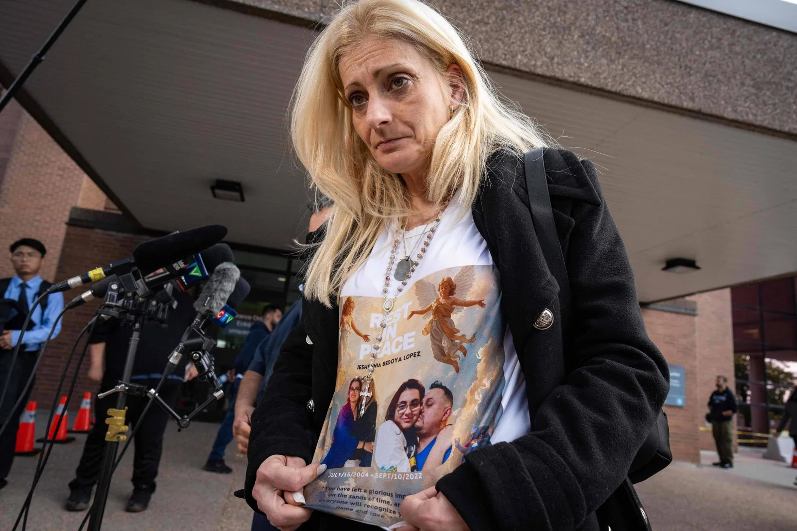 Famílias cobram pena severa para canadense que vendeu veneno a suicidas