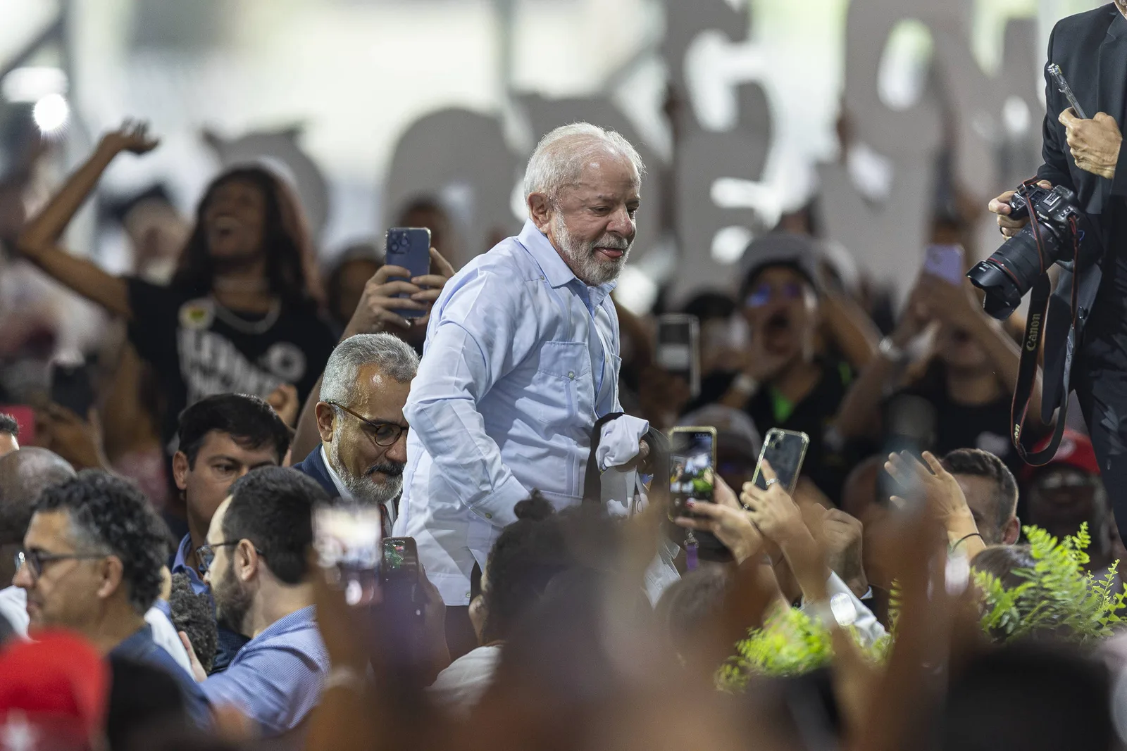 Campanha de Lula mira fã-clubes e amplia mobilização na reta final