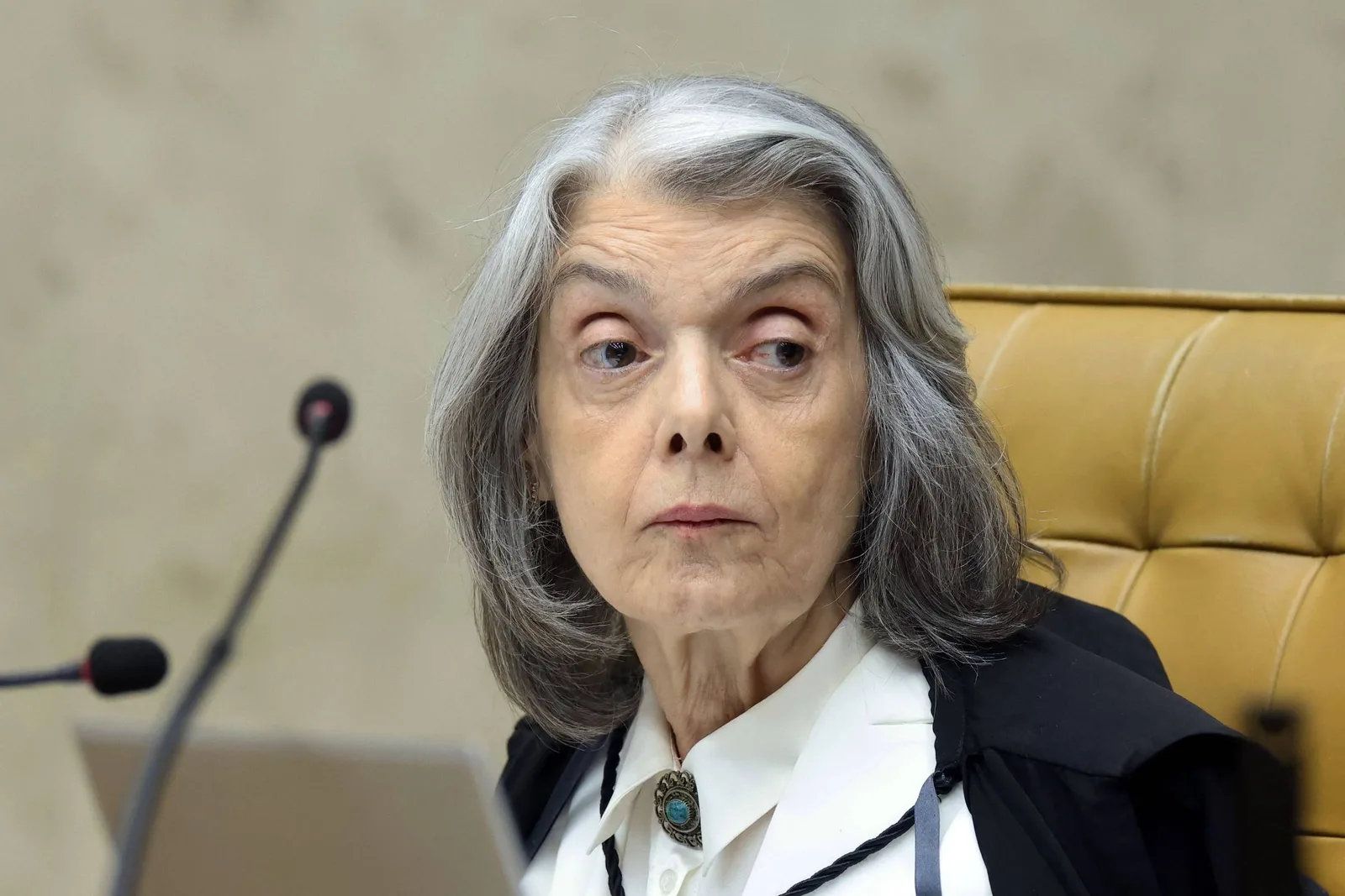 Por que Cármen Lúcia ficou distante dos espaços informais de poder