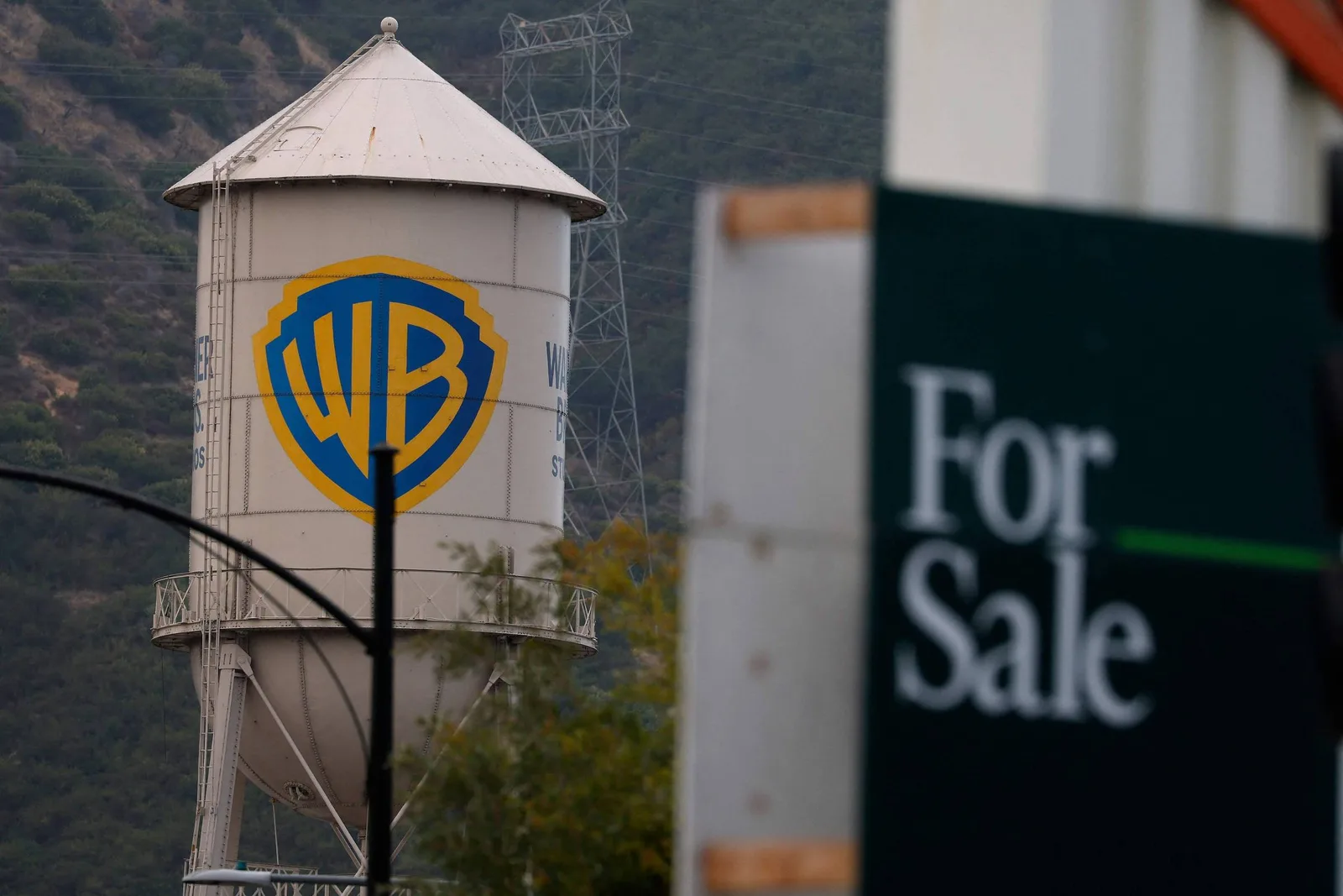 Juíza autoriza compra da Warner Bros pela Paramount por US$ 110 bilhões