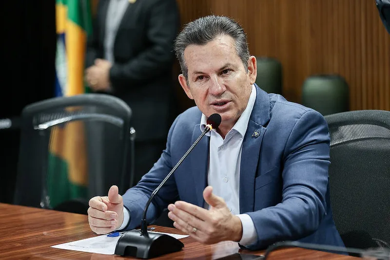 Mauro Mendes critica fim da escala 6x1 e defende jornadas mais flexíveis