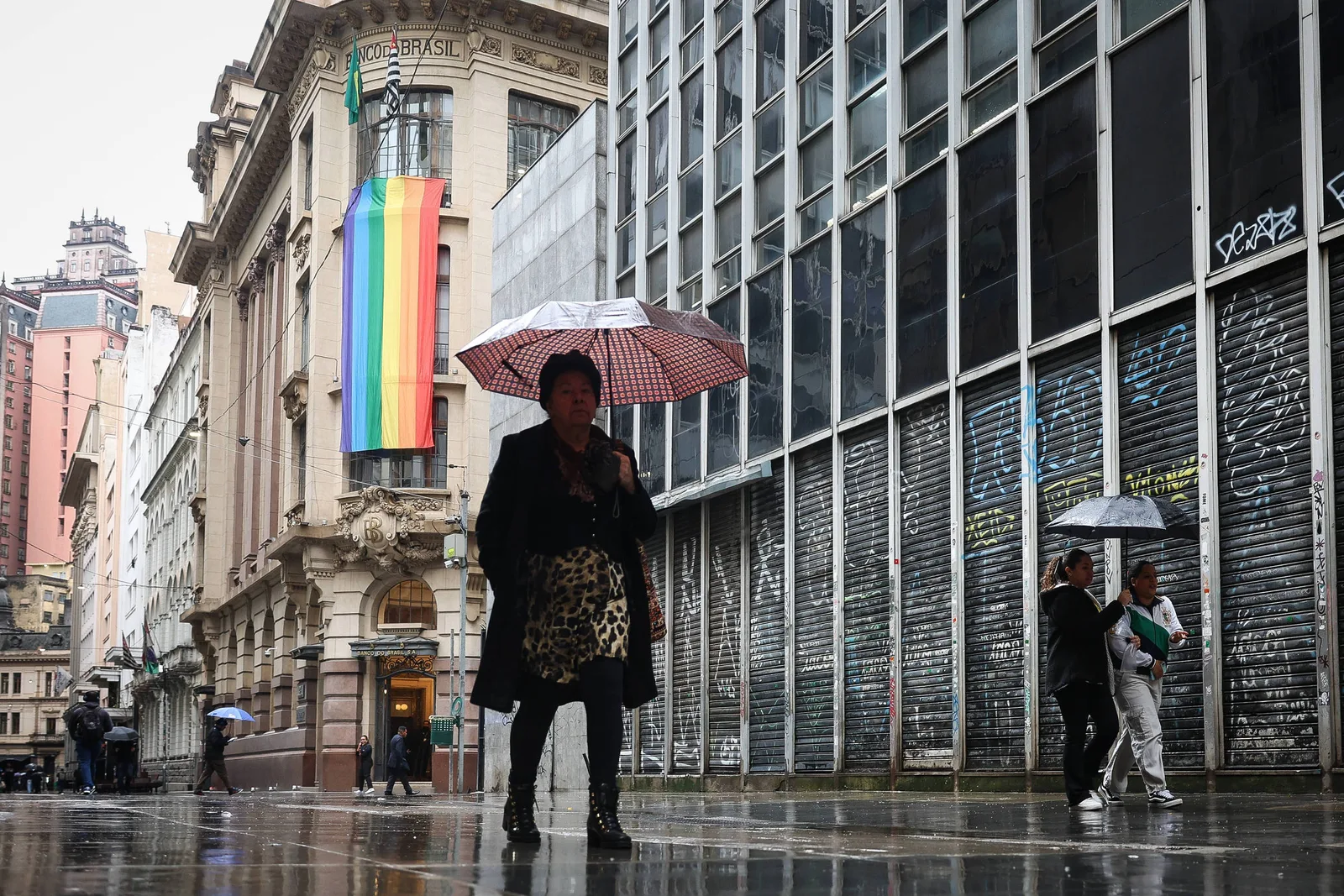 Chuva forte deve atingir oeste e sul de São Paulo neste domingo