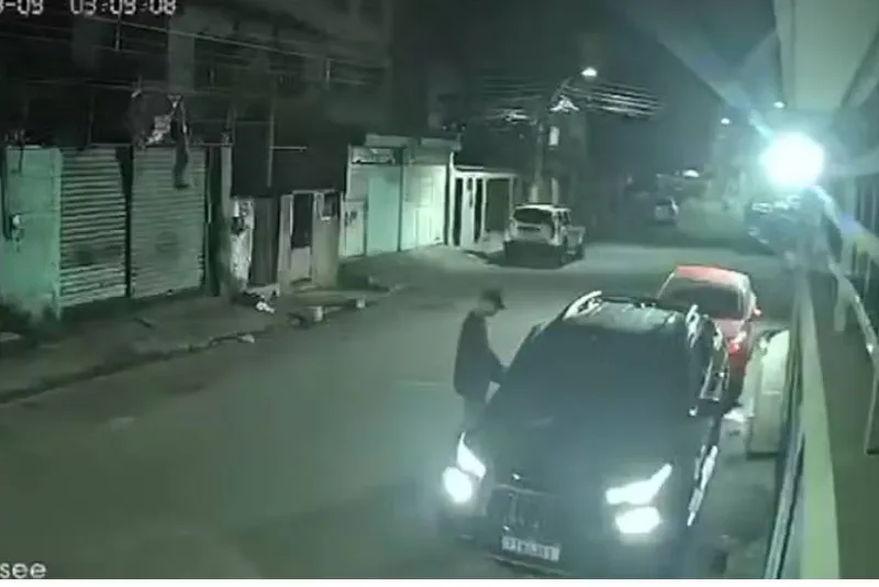 Polícia prende quatro suspeitos de furtar carros de luxo no Rio