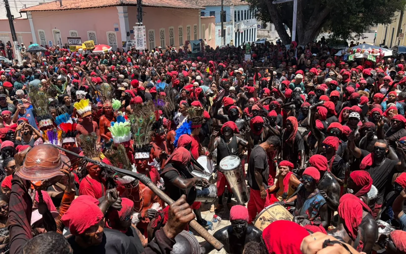 Festa dos Lambe-Sujos e Caboclinhos reúne tradição e teatro em Laranjeiras