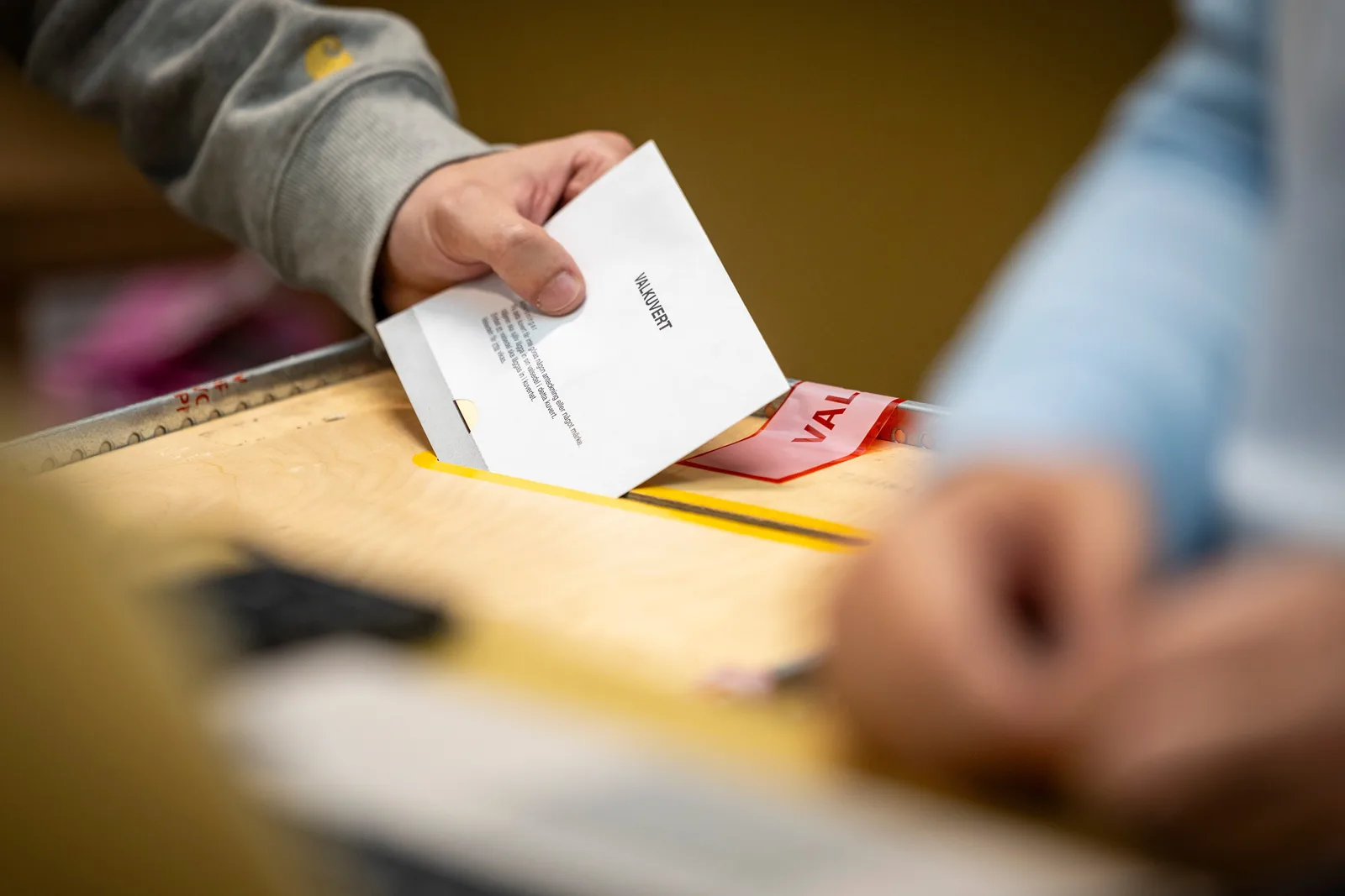 Centro-esquerda vence eleição na Suécia e conquista maioria no Parlamento