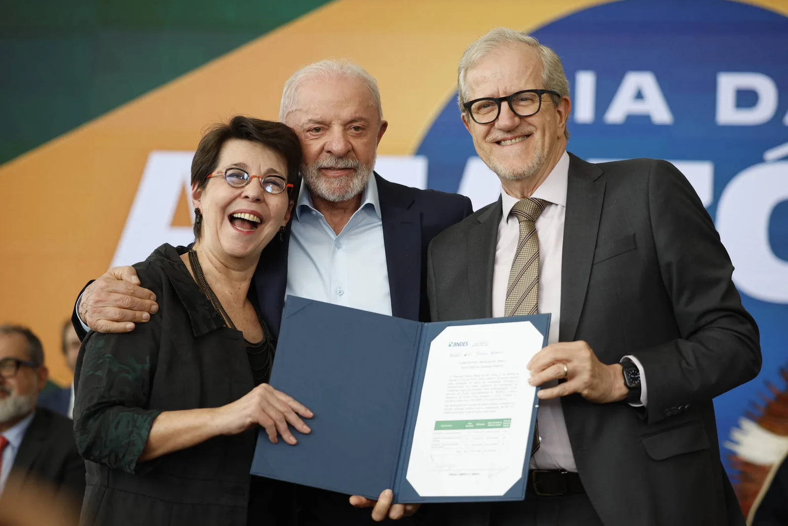 Lula cria reservas no Amazonas e amplia parque nacional no Piauí