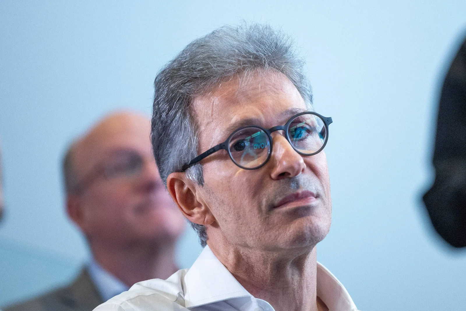 Zema apoia Flávio Bolsonaro no segundo turno presidencial
