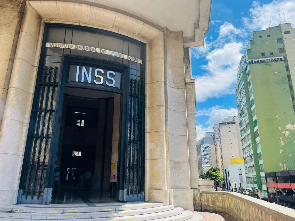 Margem do consignado do INSS volta a 45%, mas cartões seguem suspensos