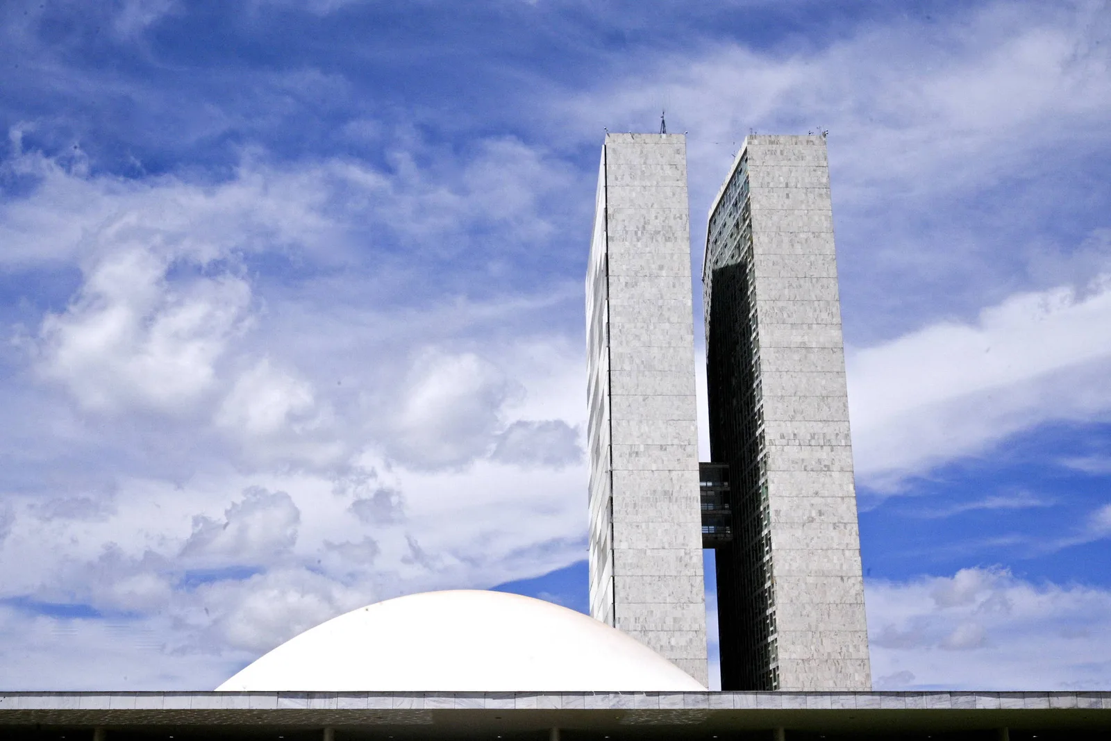 Enquete reúne 35 opções para deputado federal por São Paulo
