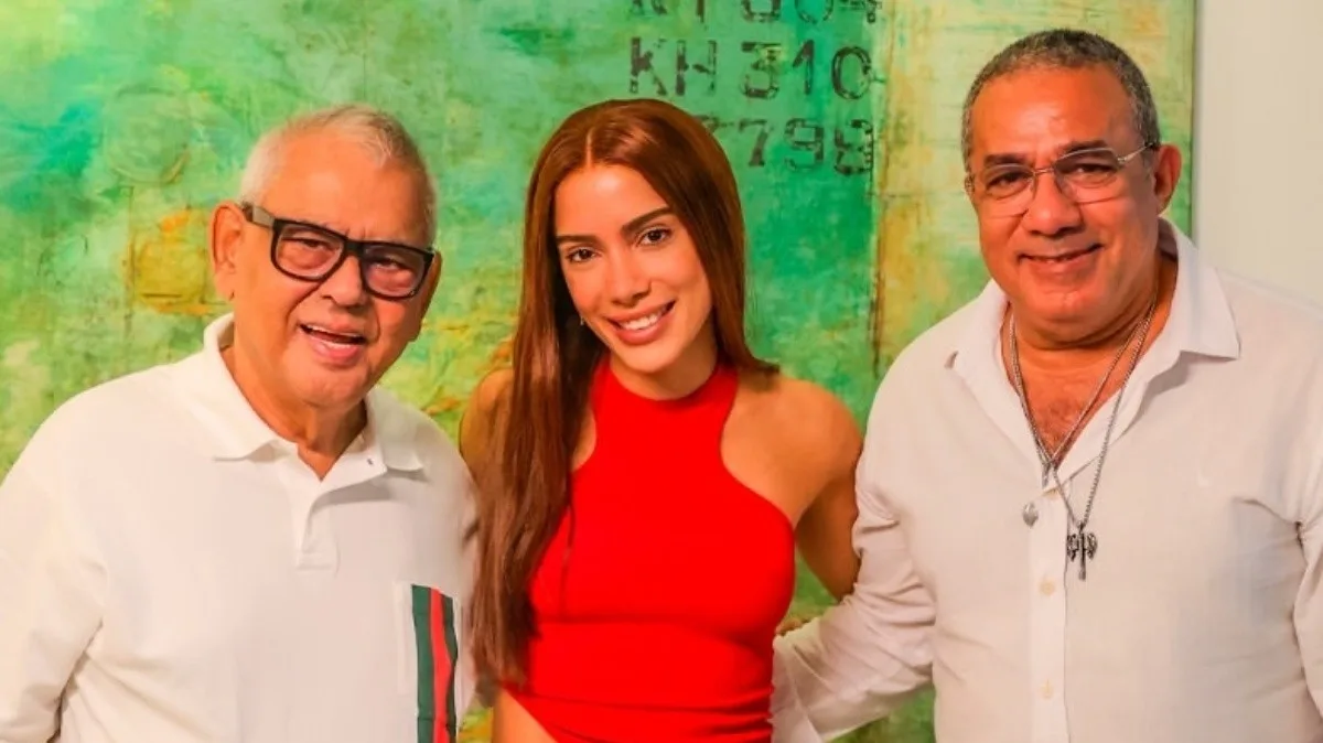 Anitta aceita convite para comandar bateria da Grande Rio no Carnaval de 2027