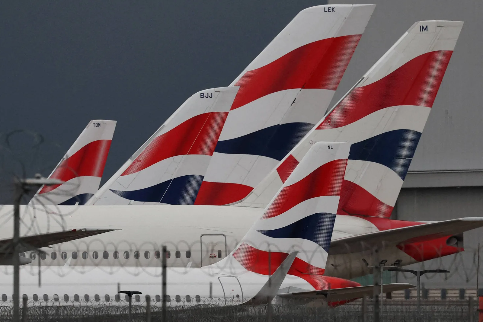 Companhias aéreas cortam voos e renegociam dívidas antes do inverno