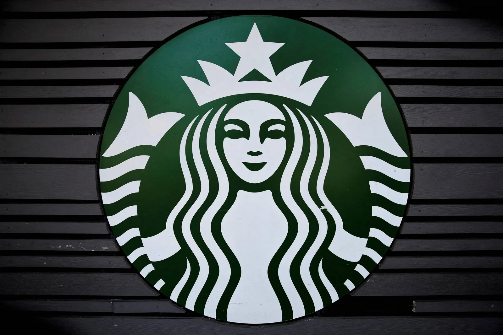 Starbucks avalia aquisição da Chipotle por US$ 41 bilhões