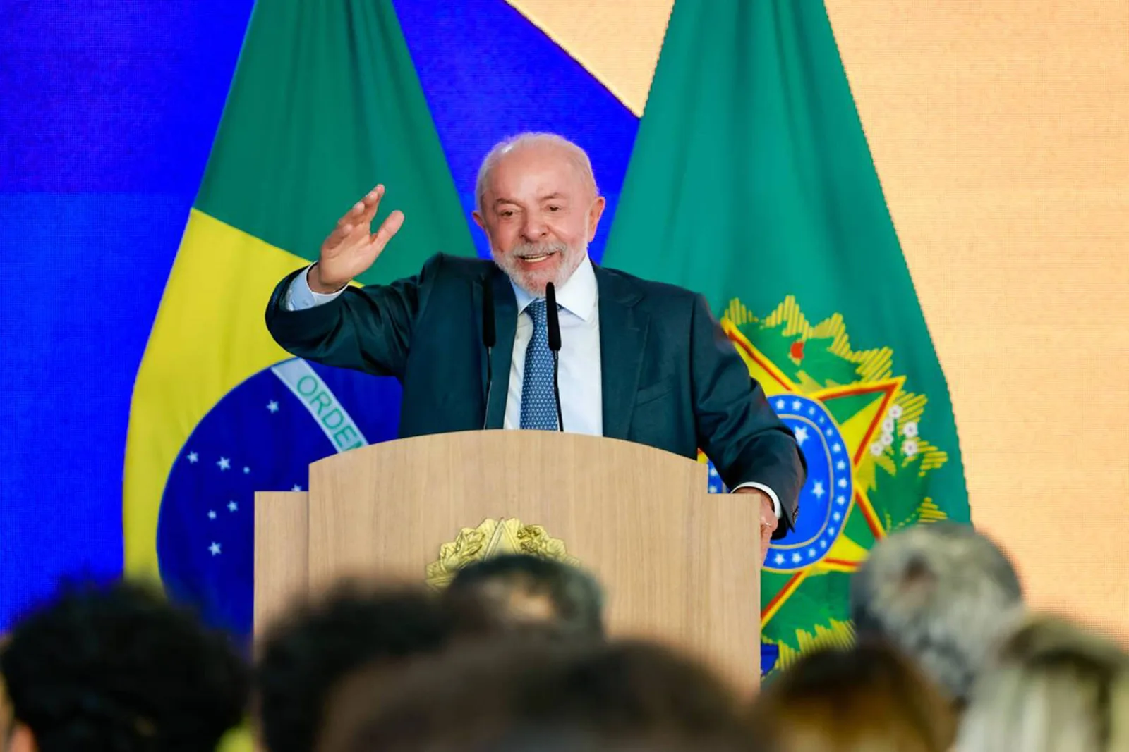 Campanha de Lula acusa Meta de favorecer anúncios ligados a Flávio Bolsonaro