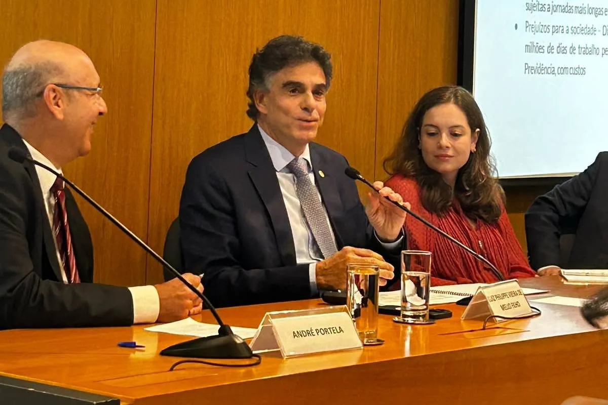 Presidente do TST critica reforma trabalhista e cobra proteção para motoristas de aplicativo