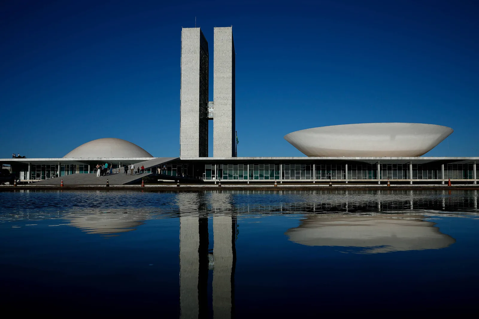 Michelle e Leila lideram corrida por duas vagas ao Senado no Distrito Federal