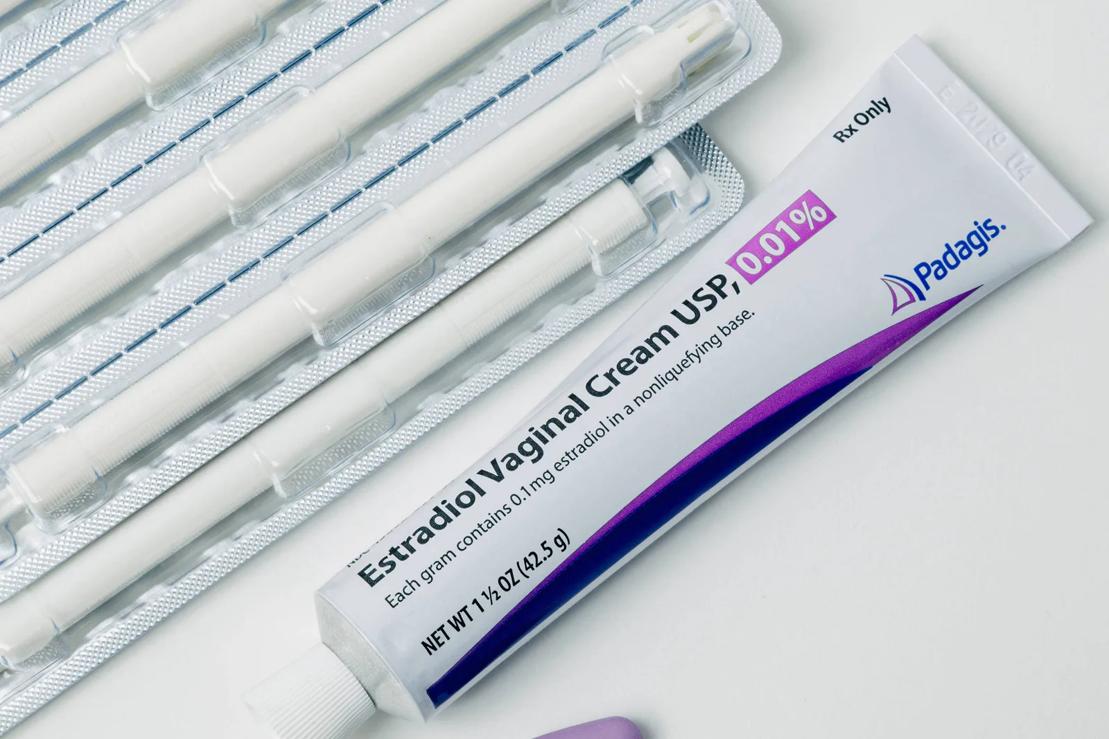 Estrogênio vaginal reduz sintomas da menopausa e tem baixa absorção pelo organismo