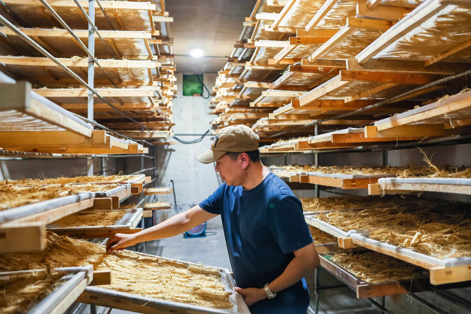 Indústria chinesa volta a crescer em setembro, mostra PMI oficial