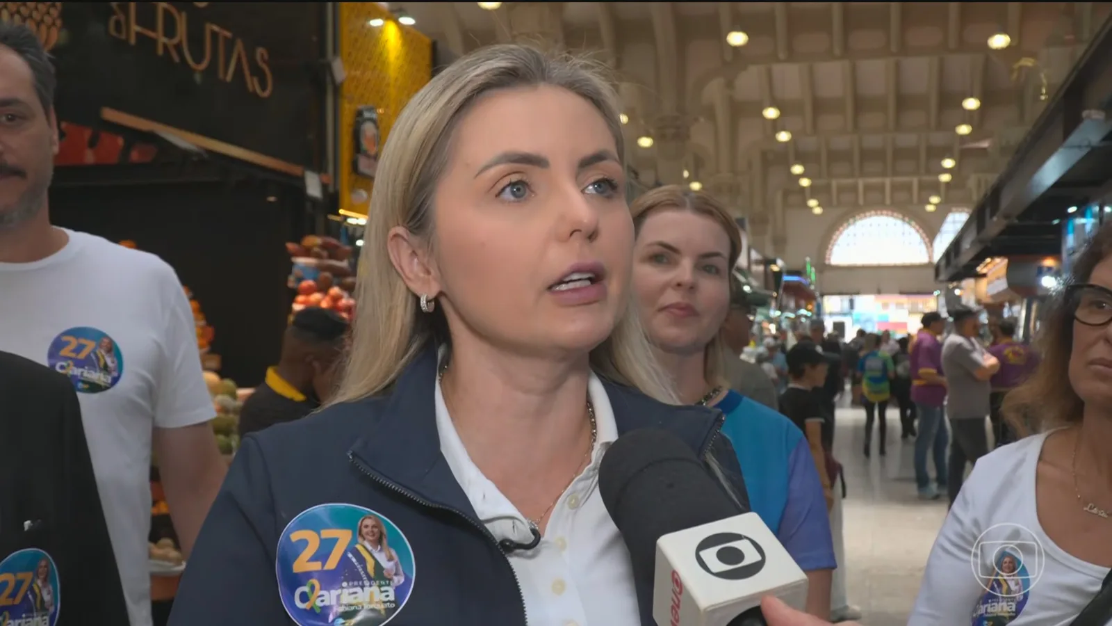 Clariana Barão faz campanha em São Paulo e visita Mercado Municipal