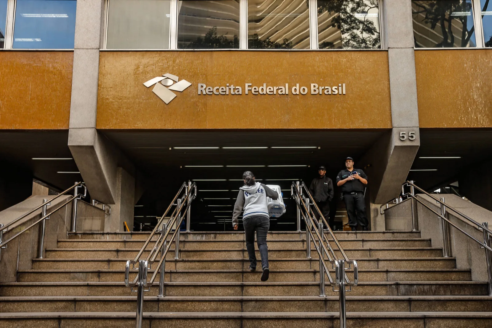 Receita reúne entidades para orientar empresas sobre a reforma tributária