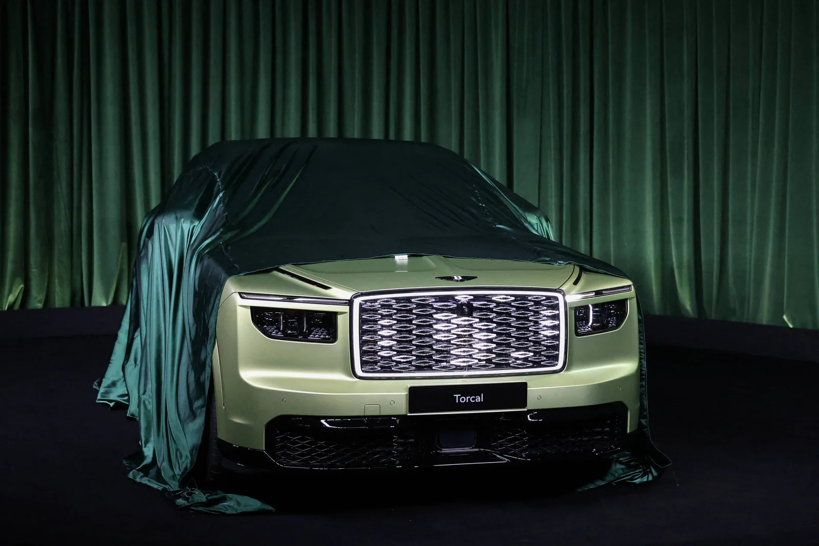 Bentley apresenta SUV elétrico com preço inicial de 173.300 libras