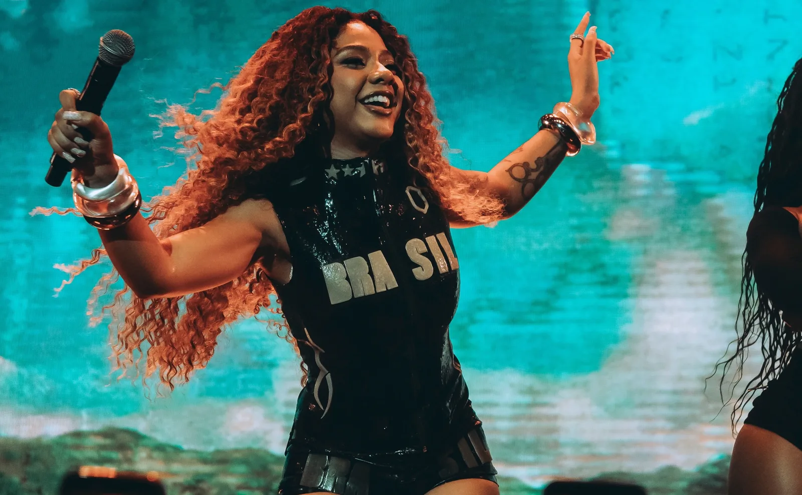 Ajulliacosta concorre ao Grammy Latino com ‘Novo Testamento’
