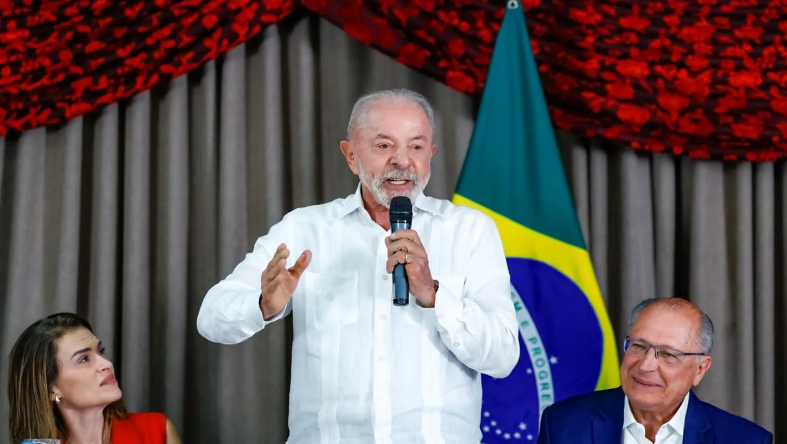 Governo propõe perdão de dívidas e novas regras para MEIs