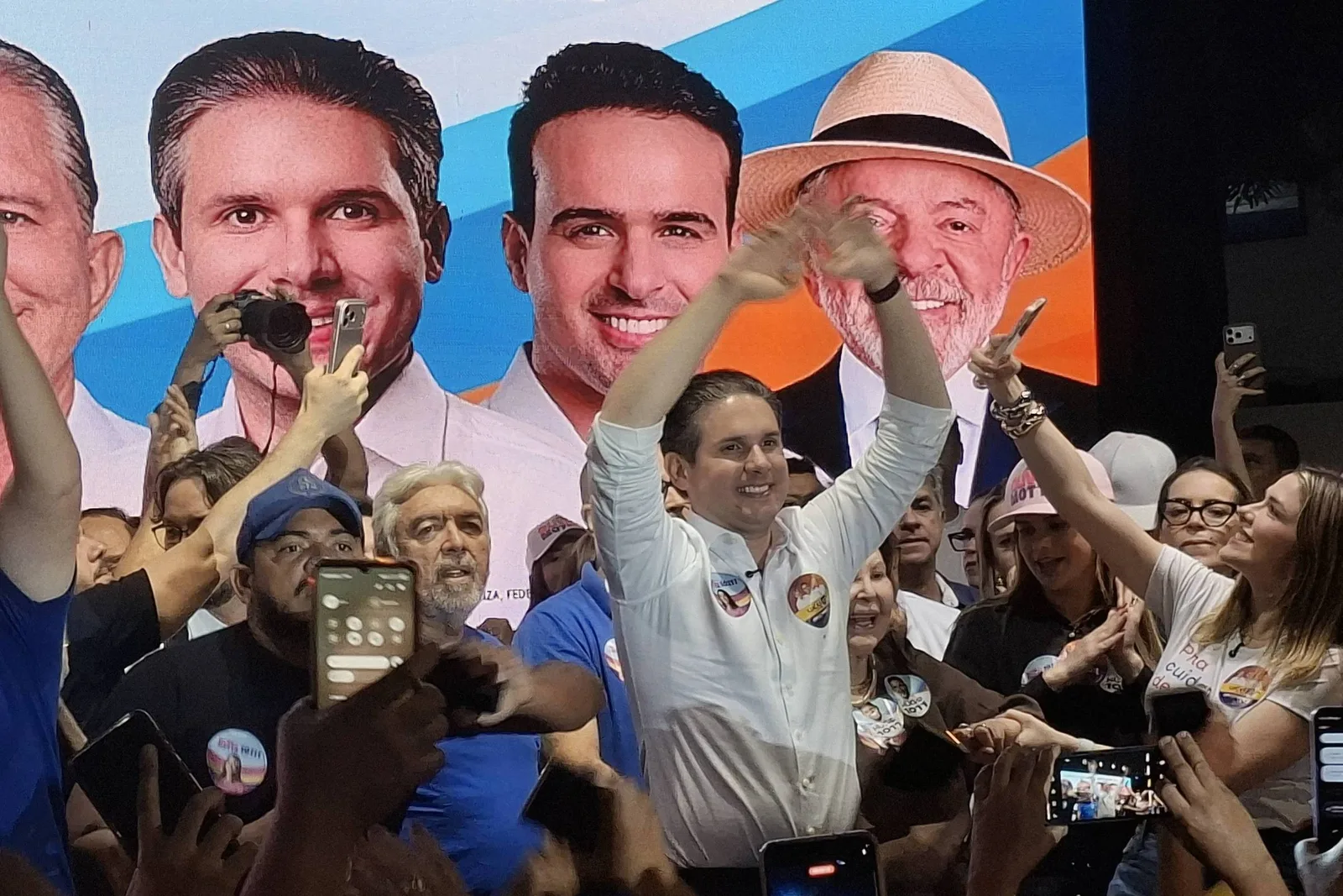 Hugo Motta diz que neutralidade do centrão amplia espaço para negociar com próximo governo