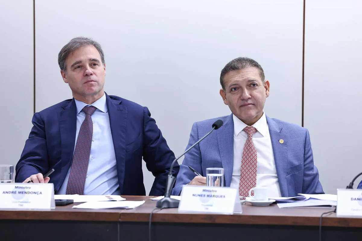 TSE remove vídeos de Lula e publicação de Janja sobre propostas de Flávio