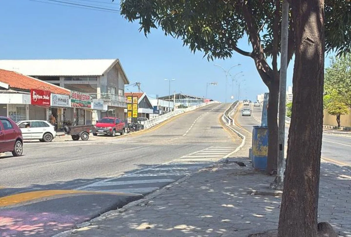 Campos reserva pista da Ponte Leonel Brizola para pedestres nos horários de pico
