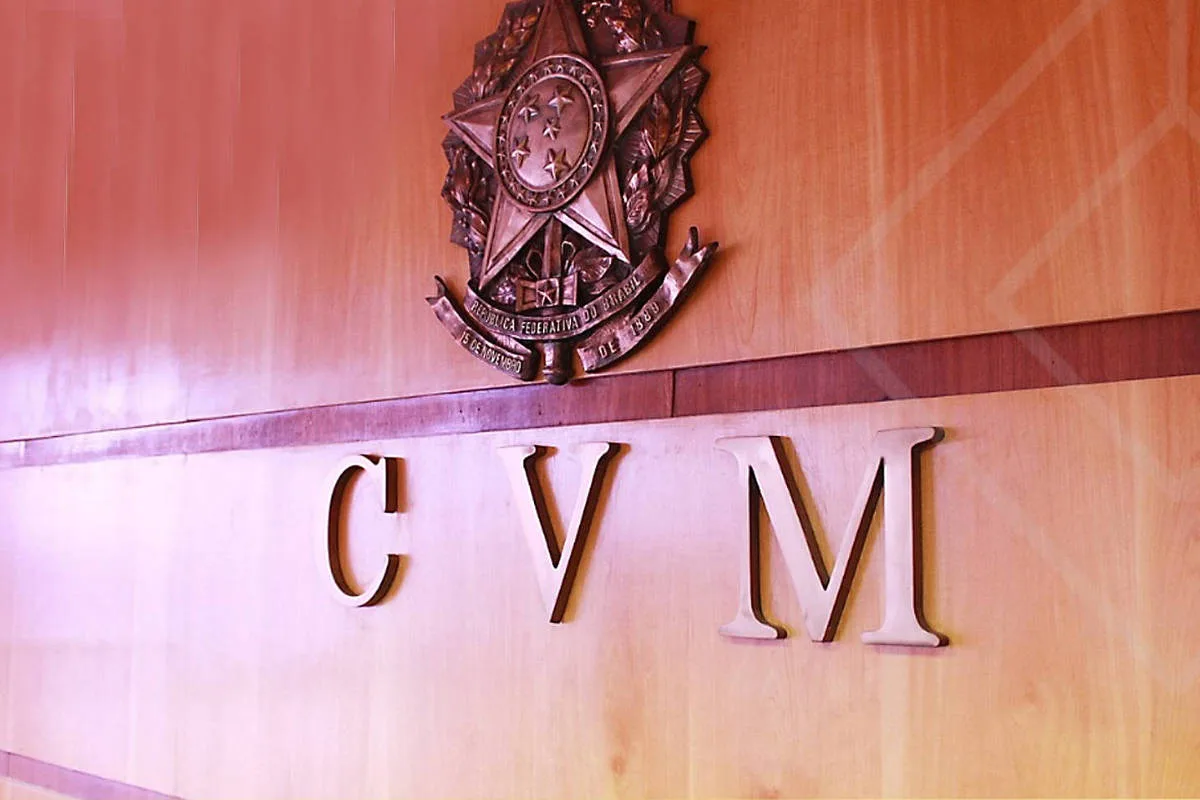 CVM pede 1.215 inspetores e enfrenta queda de recursos e servidores