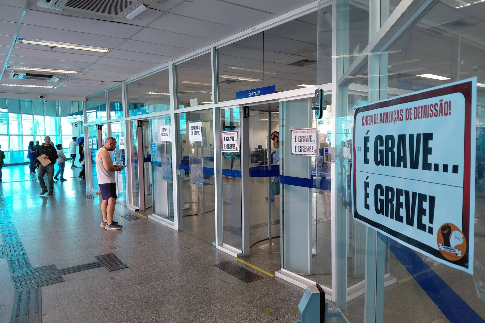 Custos e cobranças do Saúde Caixa pressionam bancários em greve nacional