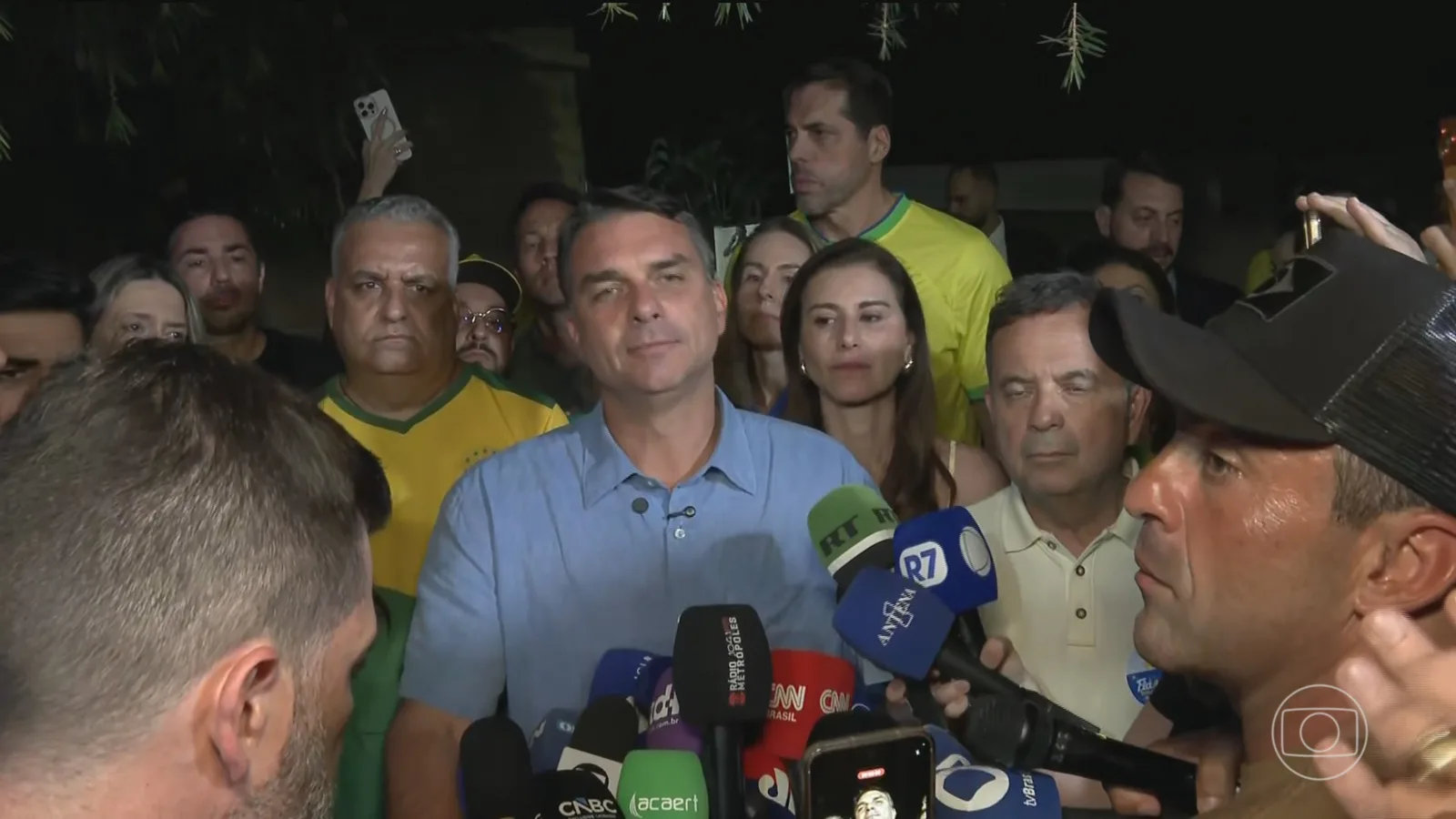 Ferramentas apontam áudio gerado por IA em vídeo atribuído a Flávio Bolsonaro