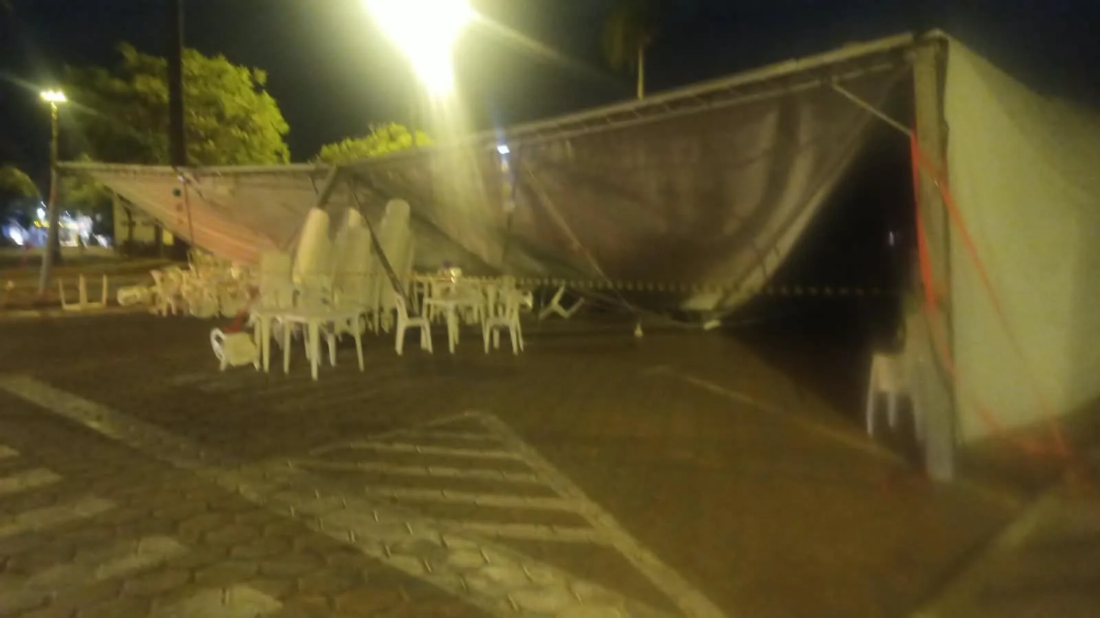 Chuva derruba tendas e cancela parte social de festa em Patrocínio (MG)