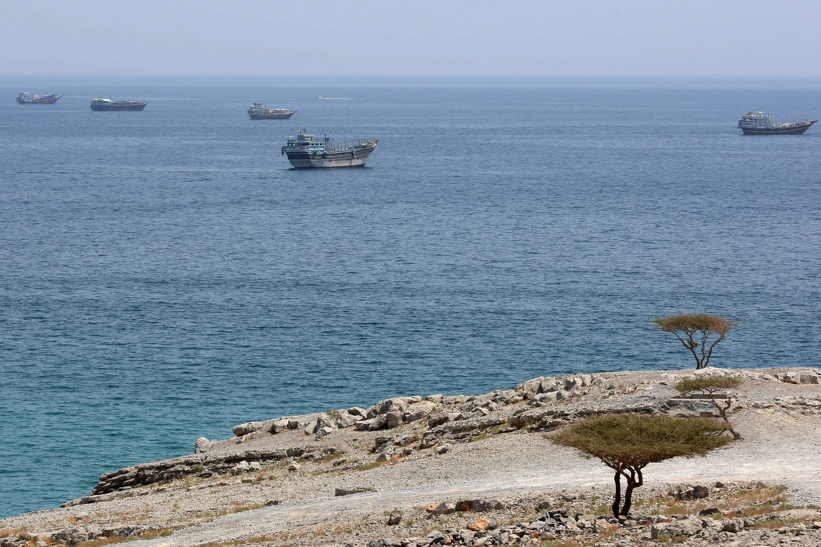 Ataques reduzem rotas para o petróleo do Golfo e pressionam preços de energia