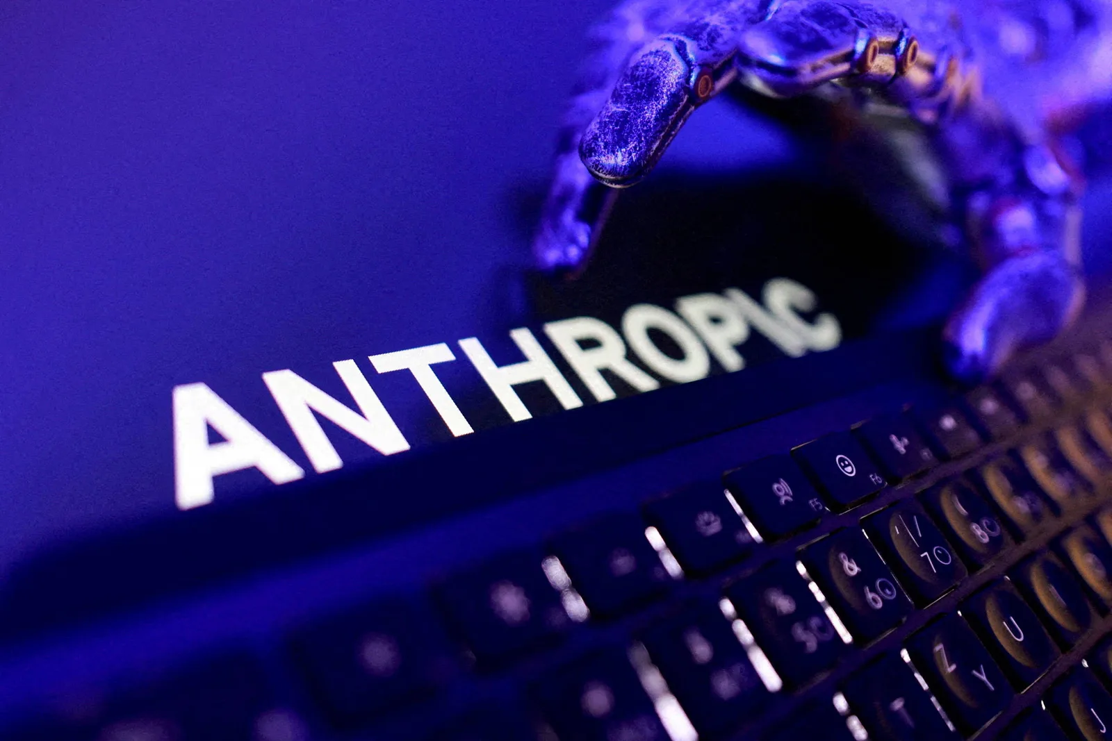 Anthropic limita novo modelo a organizações dos EUA e alarma governo britânico