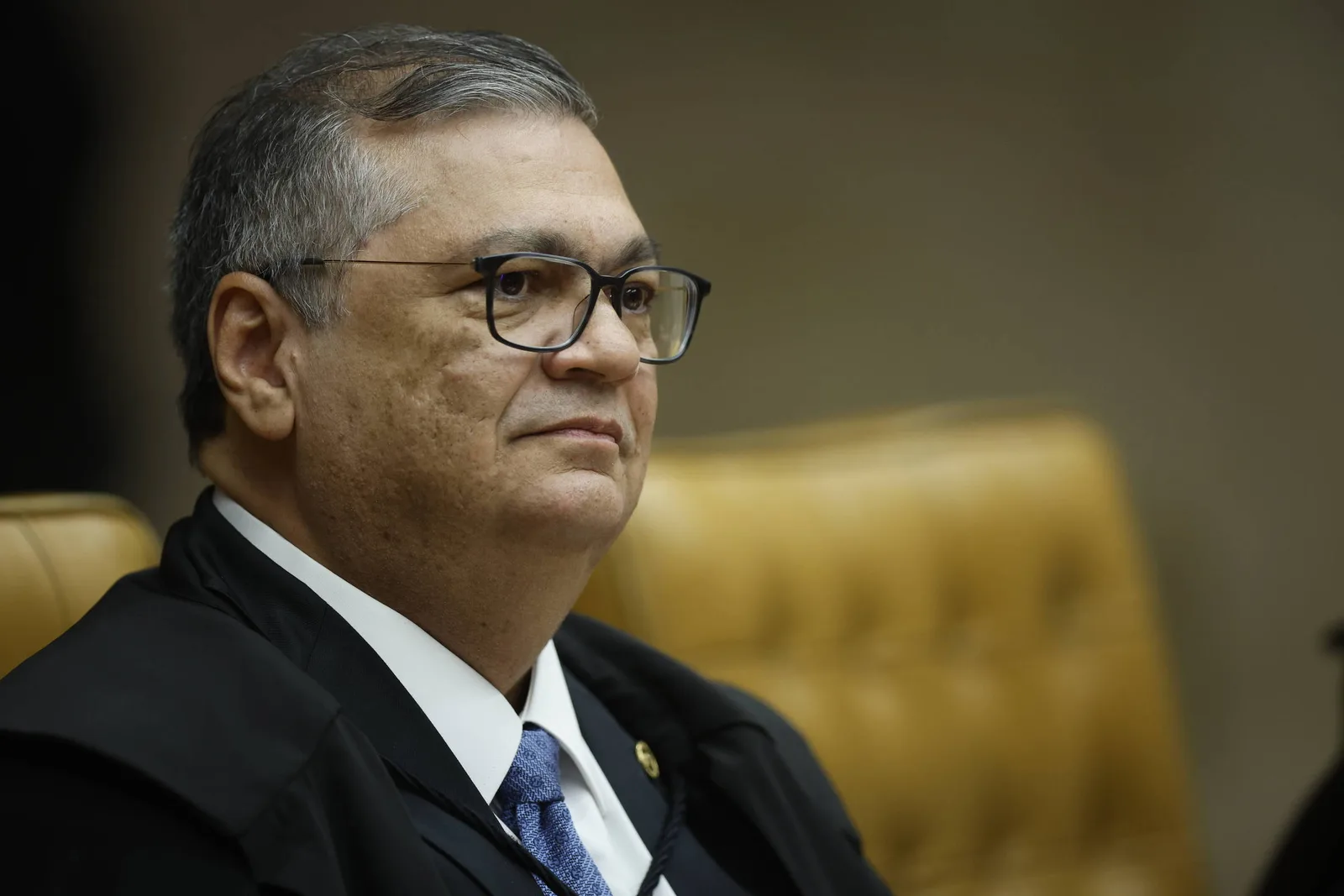 Dino reintegra diretores da PF e contesta afastamento decidido por Mendonça