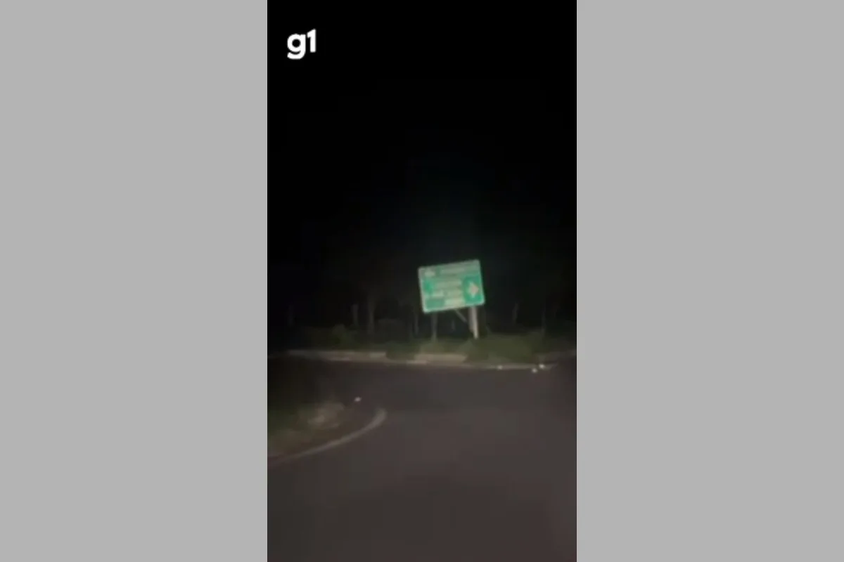 Acesso ao bairro Capelinha, em Itaperuna, fica sem iluminação à noite