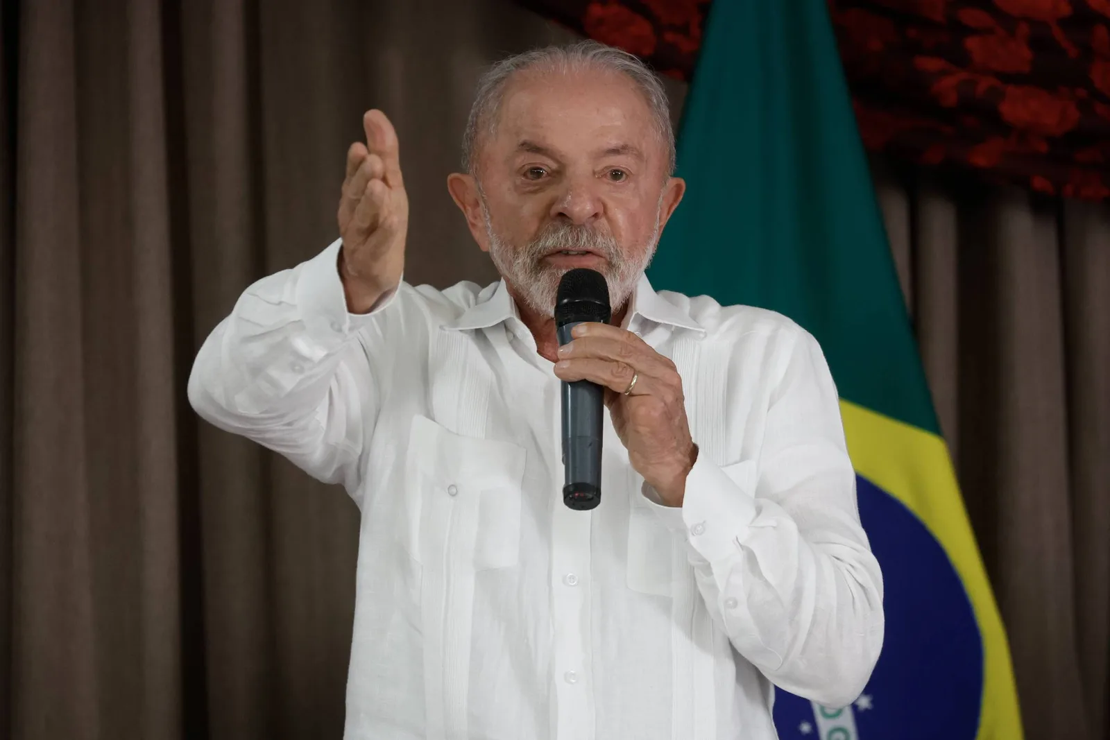 Lula acusa PL de tentar impedir avanço da jornada 6x1 no Senado