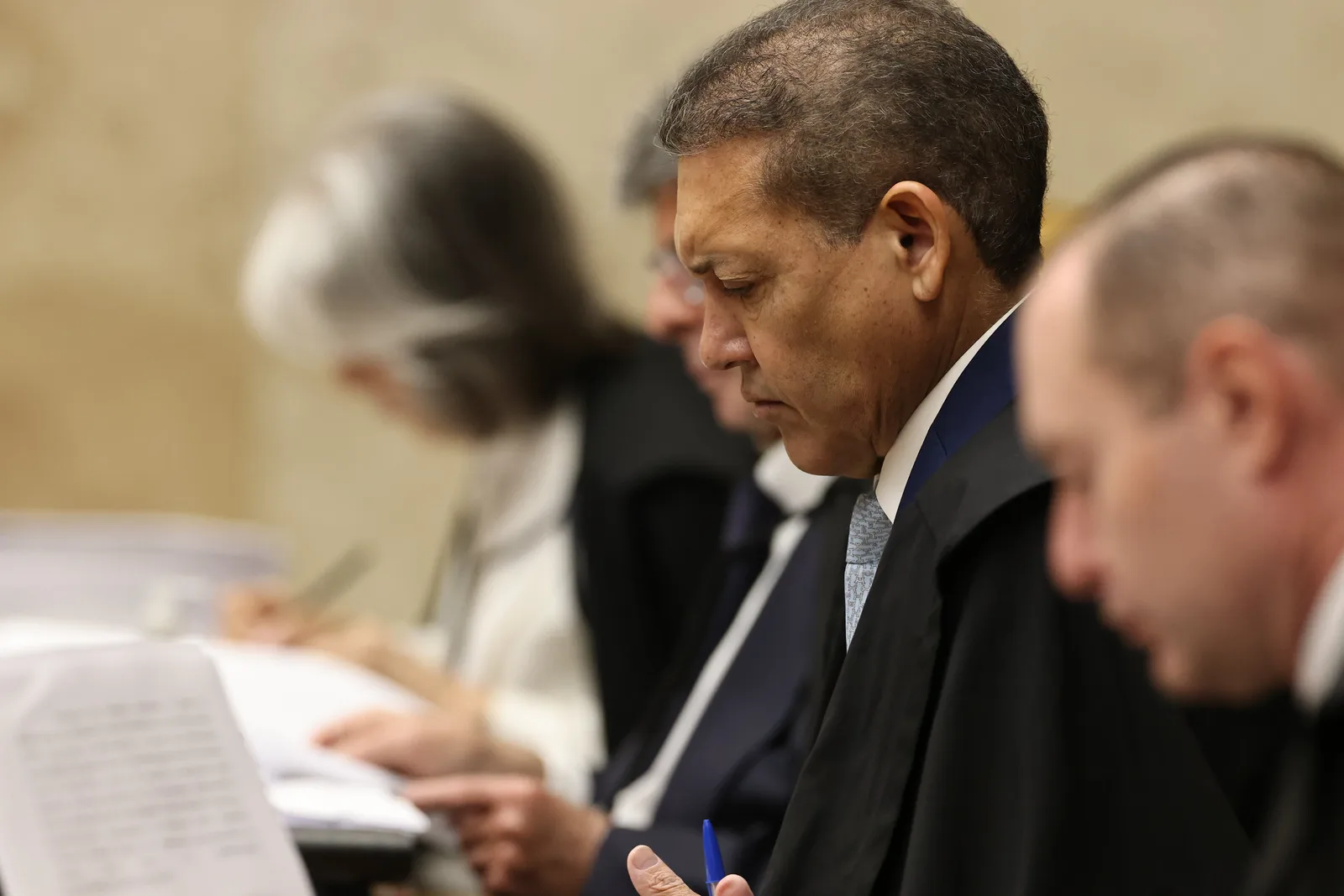 Nunes Marques e Toffoli deixam de votar em sessão sobre caso Master