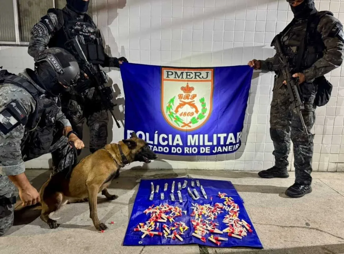 Polícia Militar apreende drogas e rádio transmissor em Barra Mansa