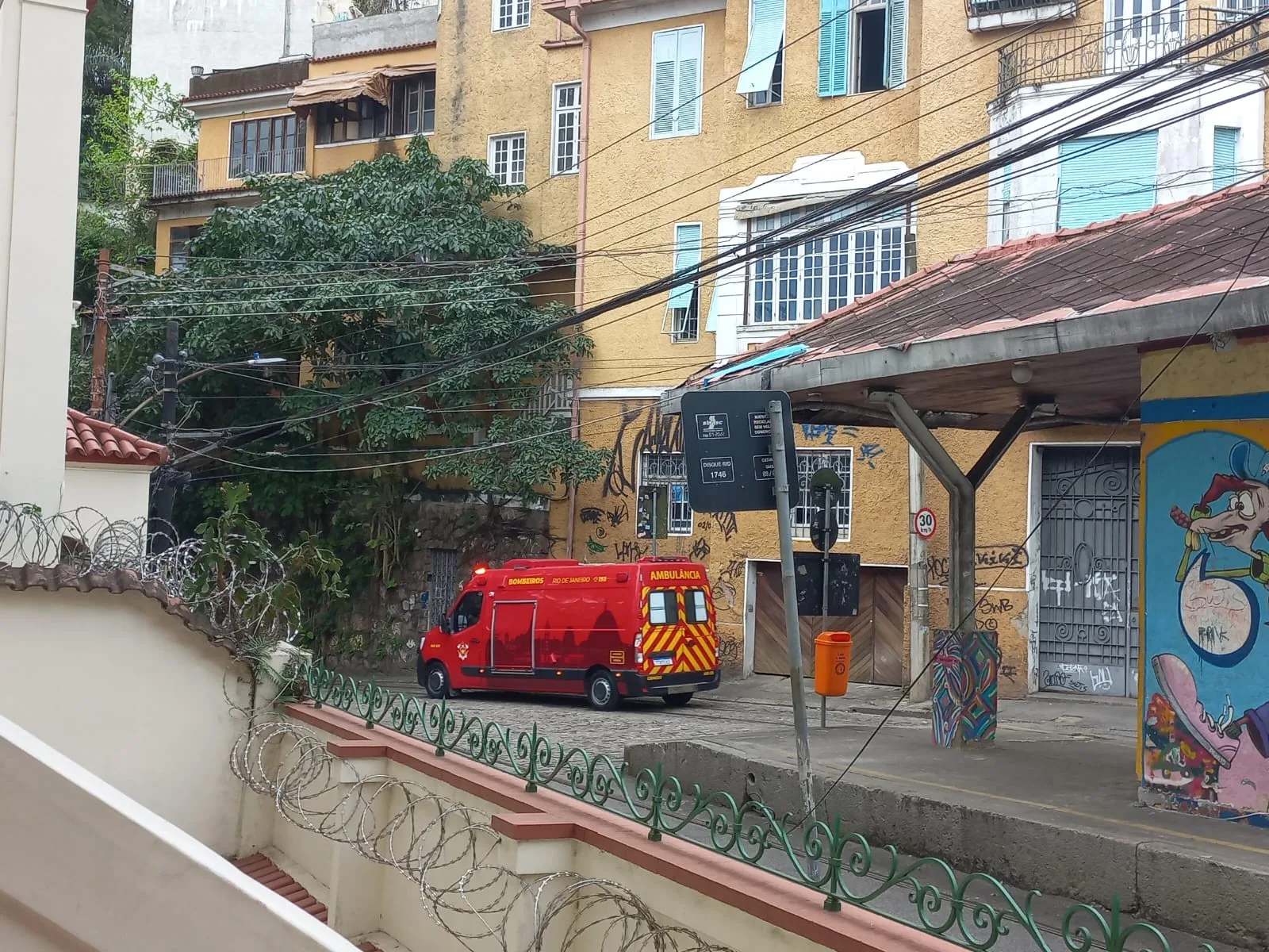 Turista alemão é ferido por disparo durante abordagem em Santa Teresa