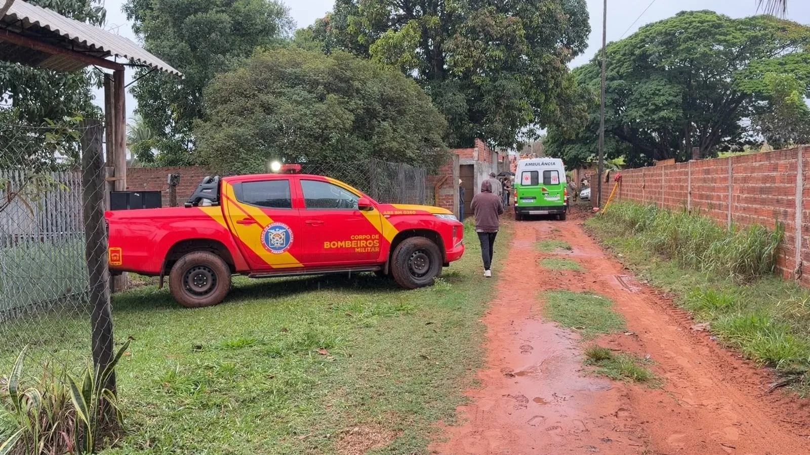 Menino morre soterrado em buraco de 2 metros no Paraná