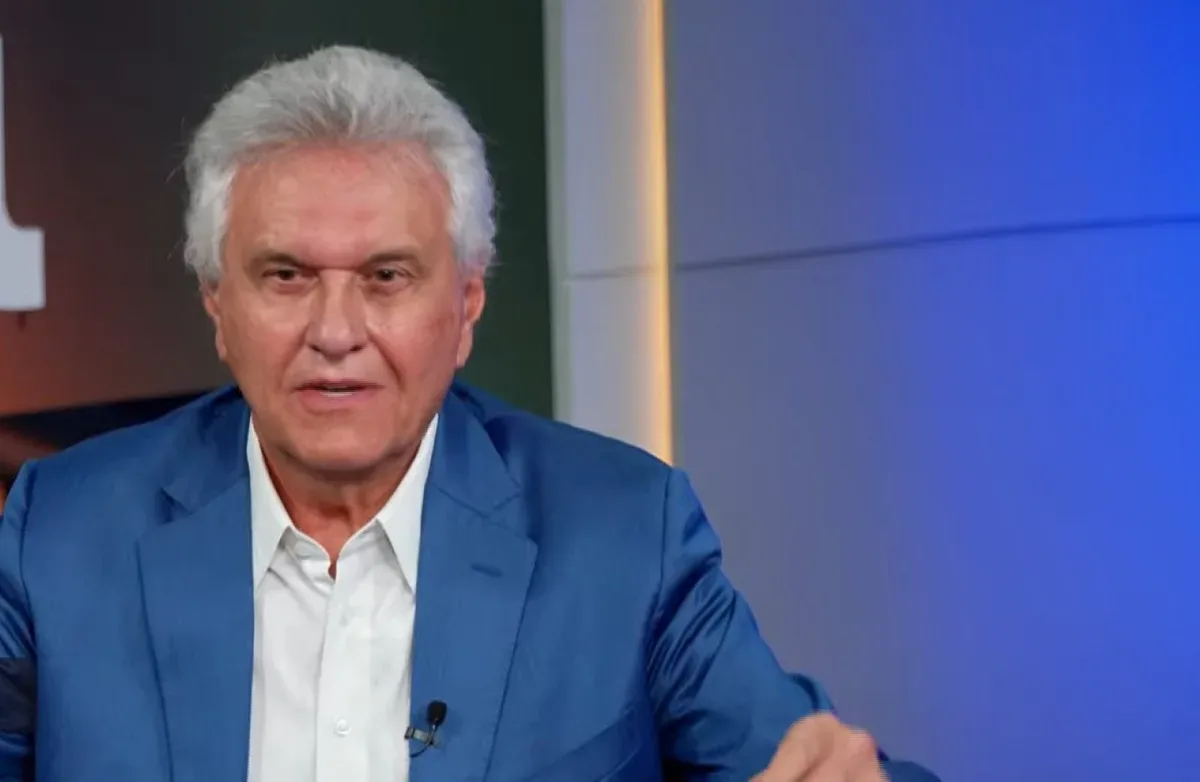 Caiado critica vínculo de Flávio Bolsonaro e propõe mudanças no STF