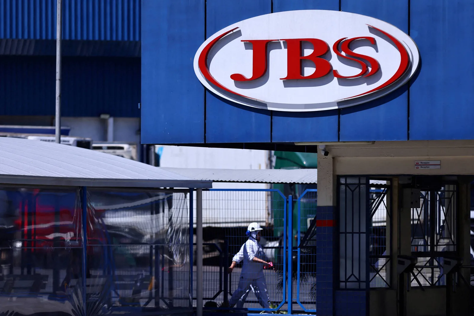 JBS e Viva Holding vão unir ativos e formar empresa global de couro
